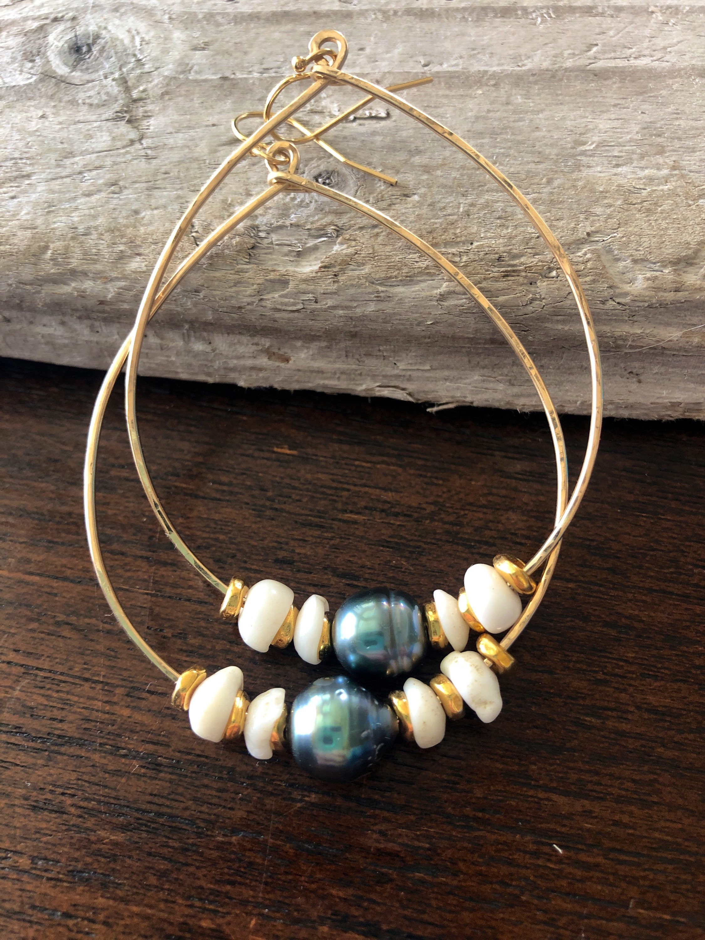 Maui Hawaii Puka Shell Tahitian Pearl Gold Hoops