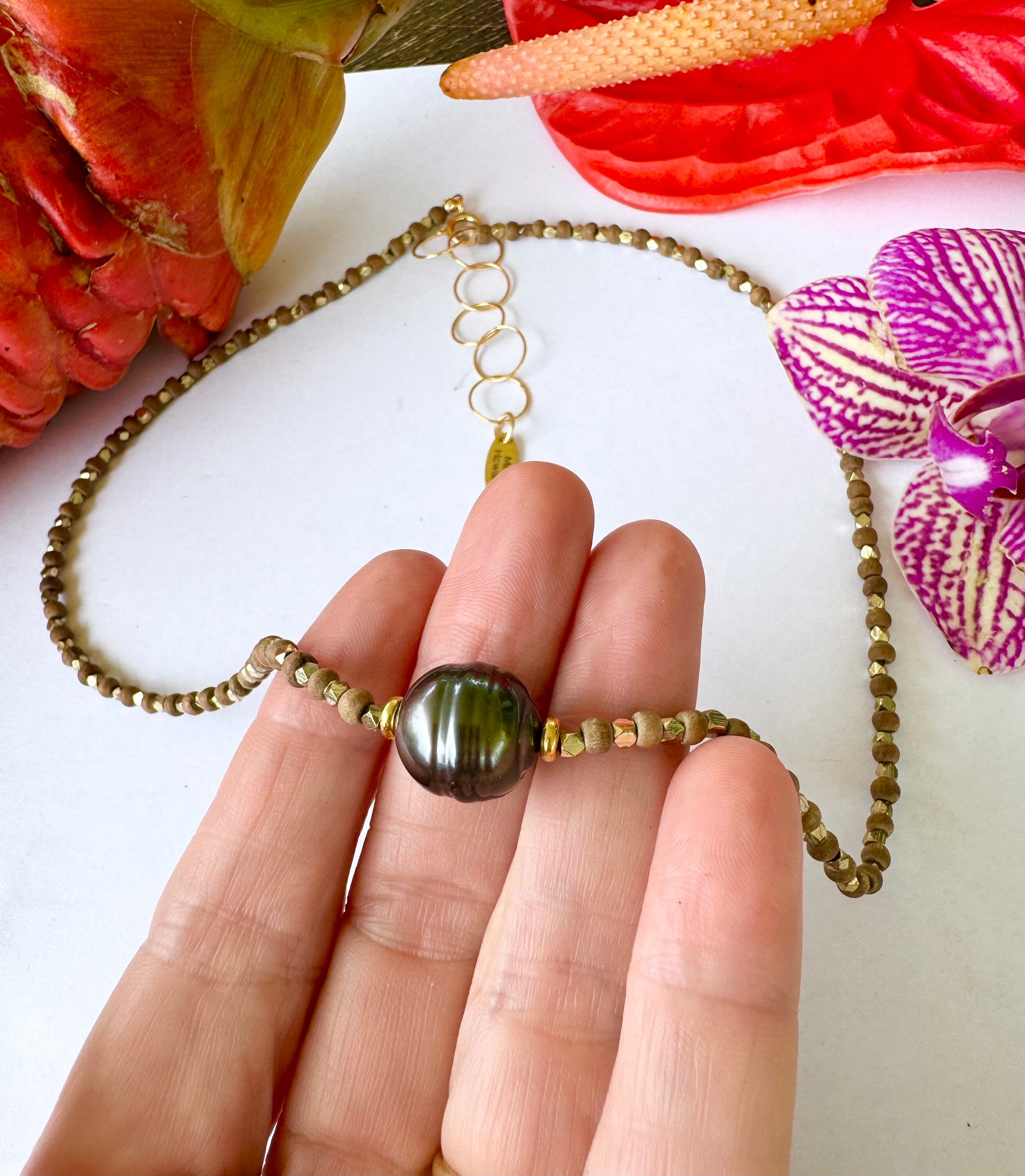 Tahitian Pearl and Sandalwood Necklace